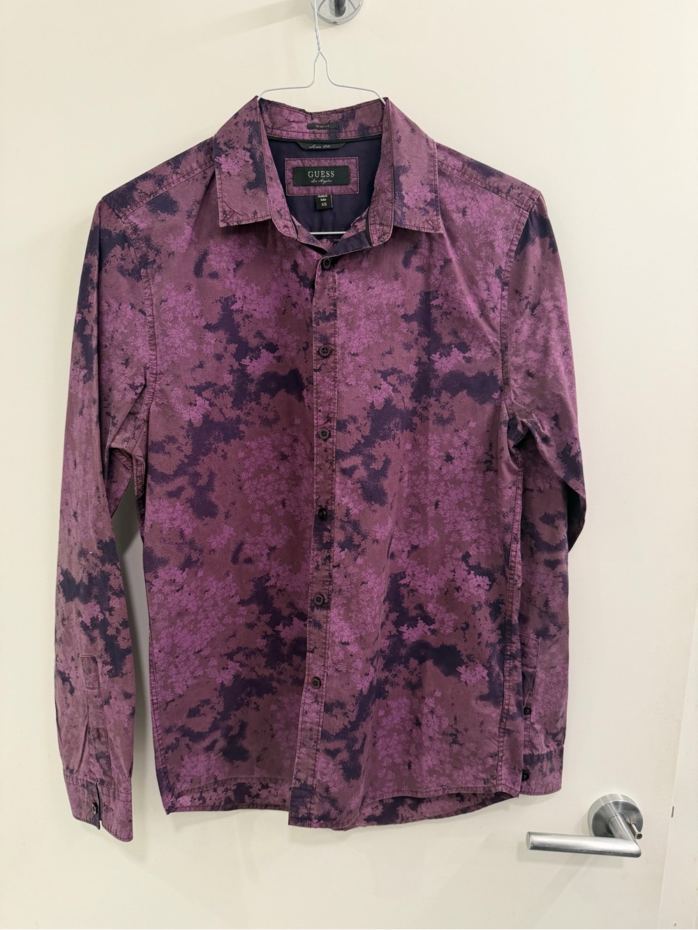GUESS Men's Purple Print Long-Sleeve Button Shirt